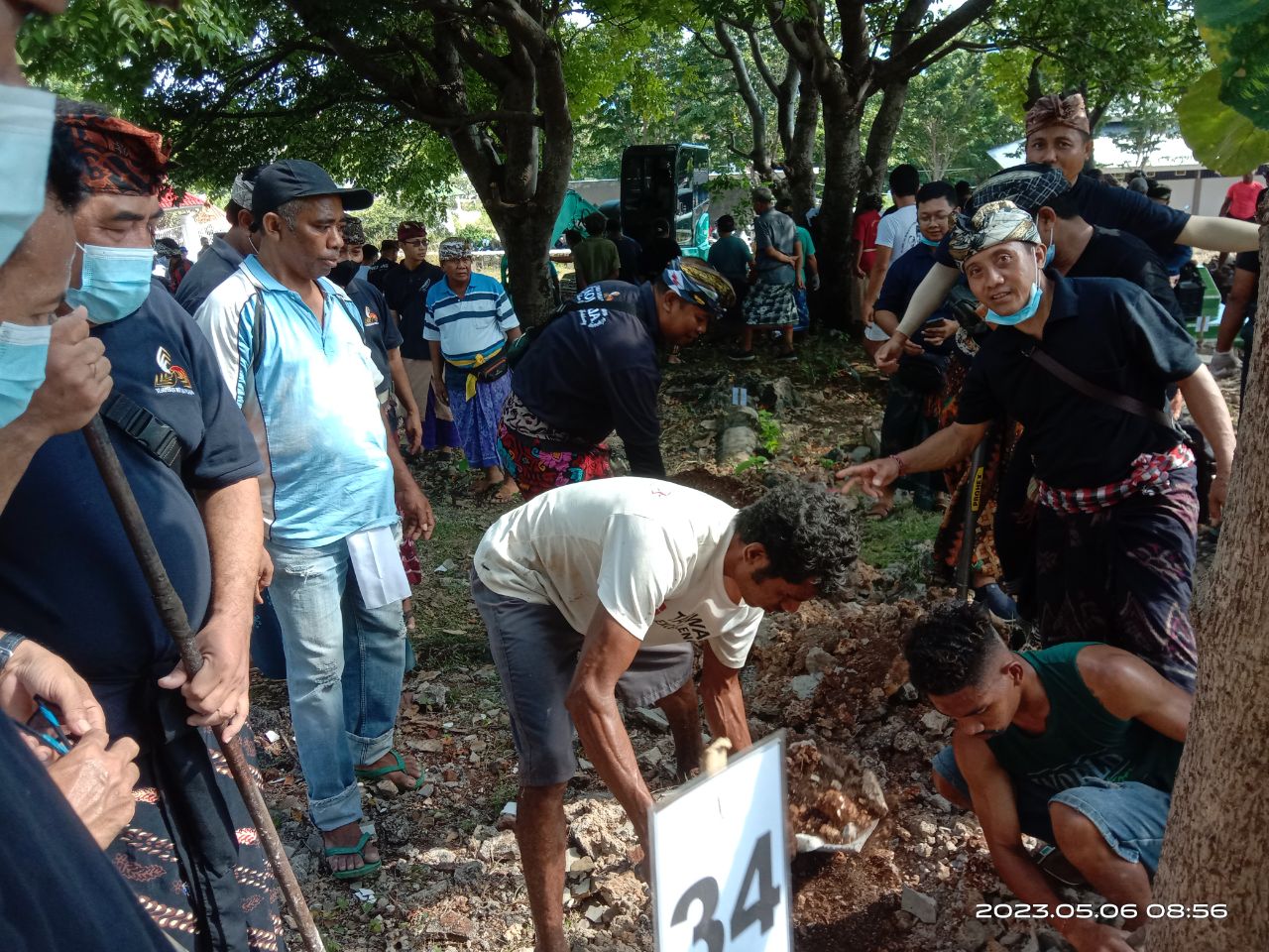 Kuburan Hindukupang13