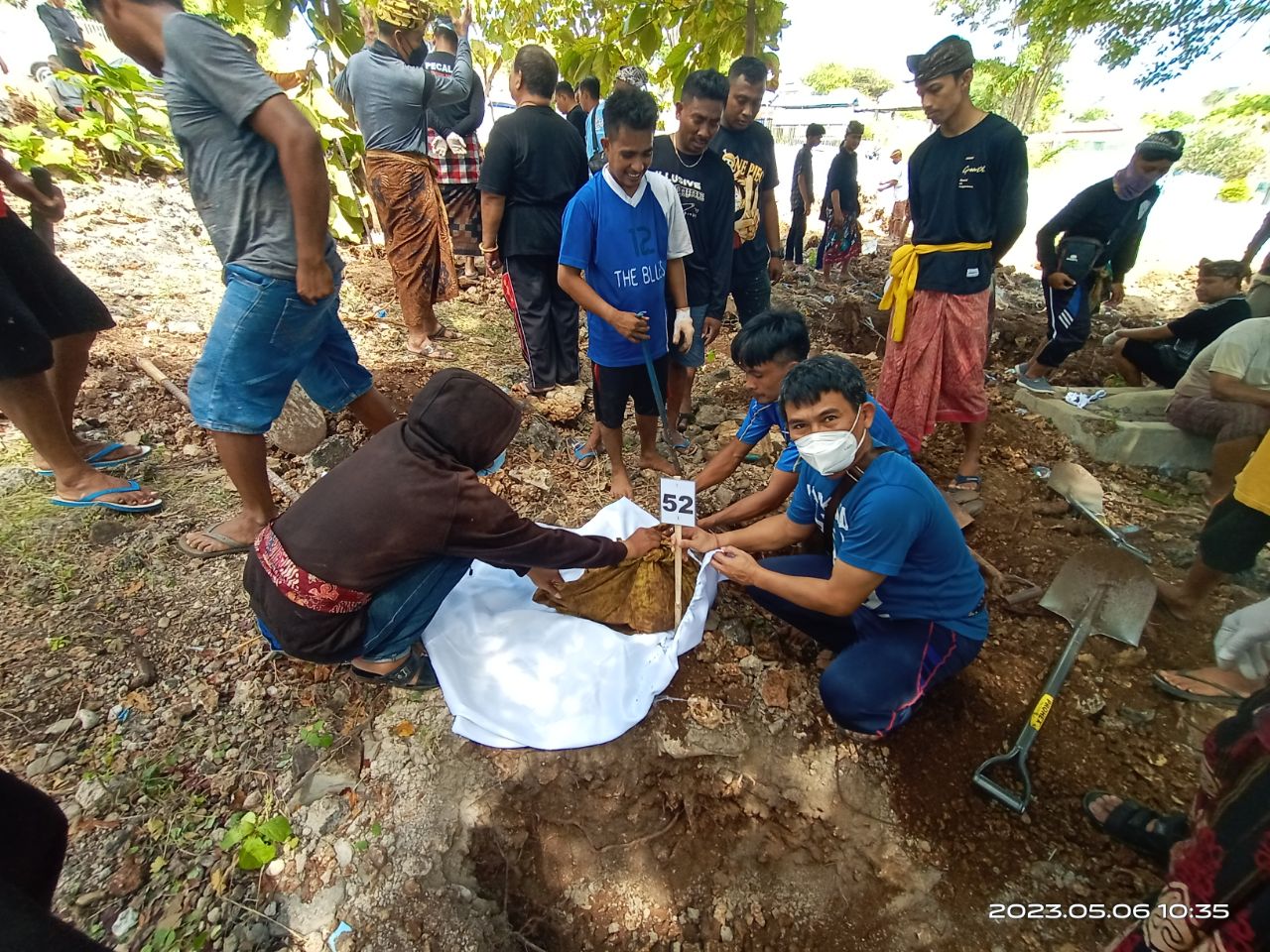 Kuburan Hindukupang20