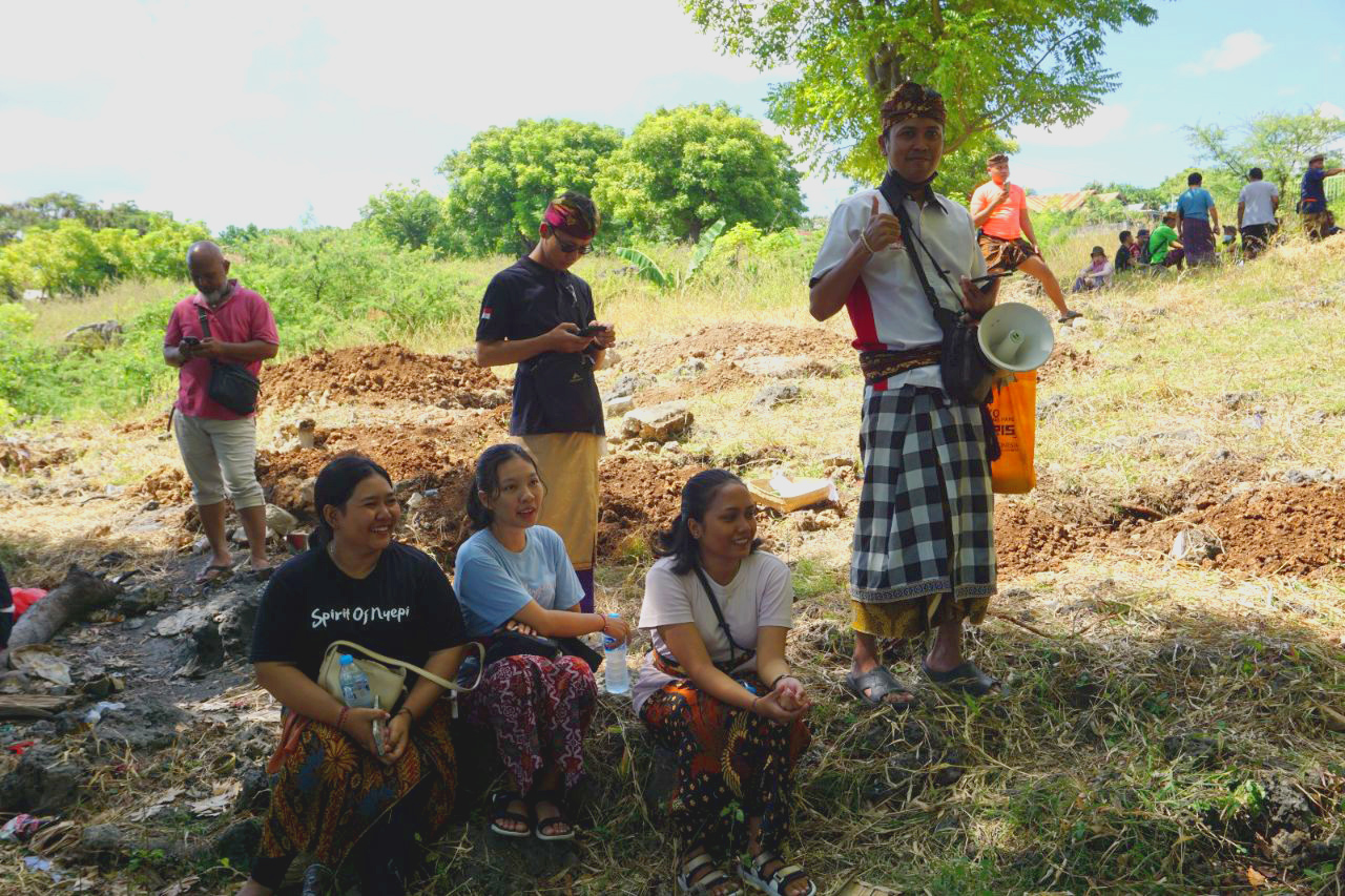 Kuburan Hindukupang41