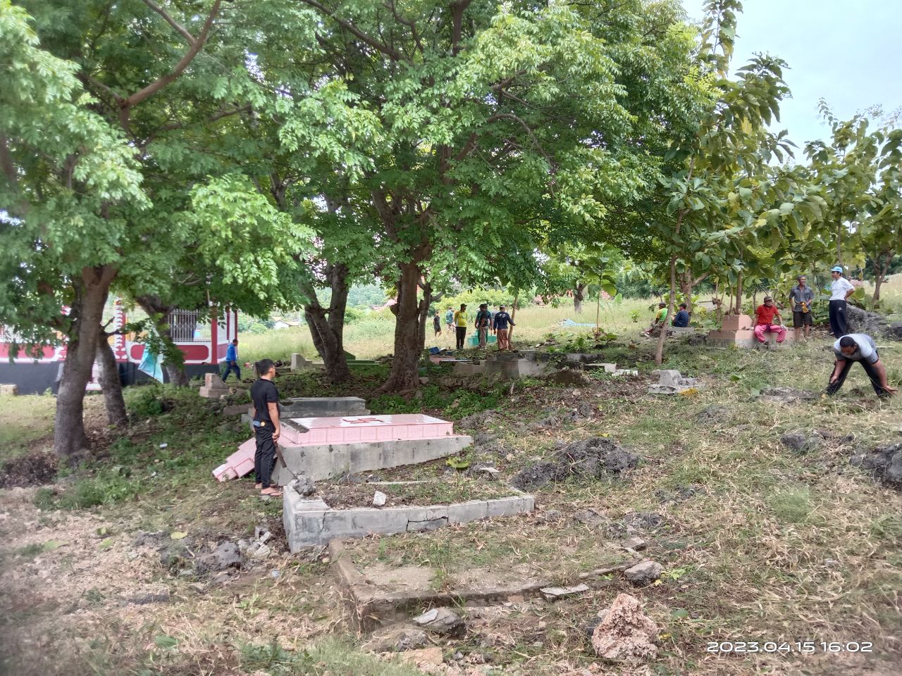 Ngayah1