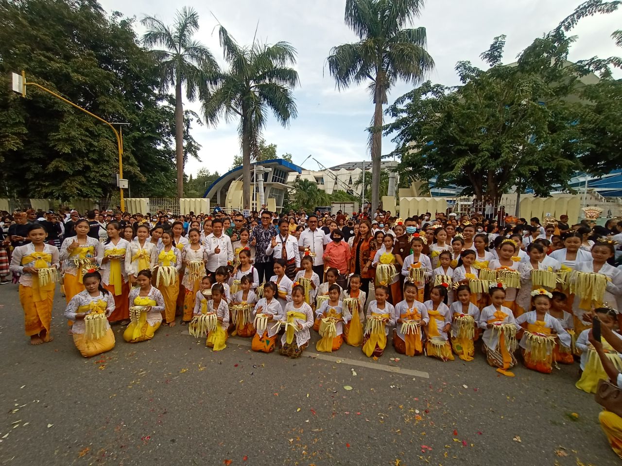 Tari Pendet Hindukupang NTT1