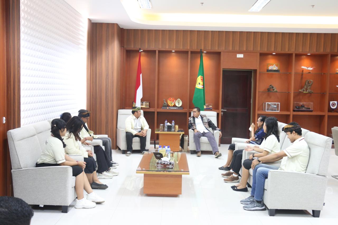 Gubernur NTT Melki PDKMHDINTT3